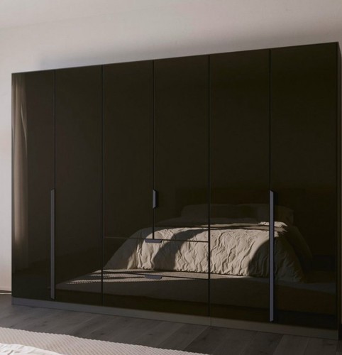 Kleiderschrank